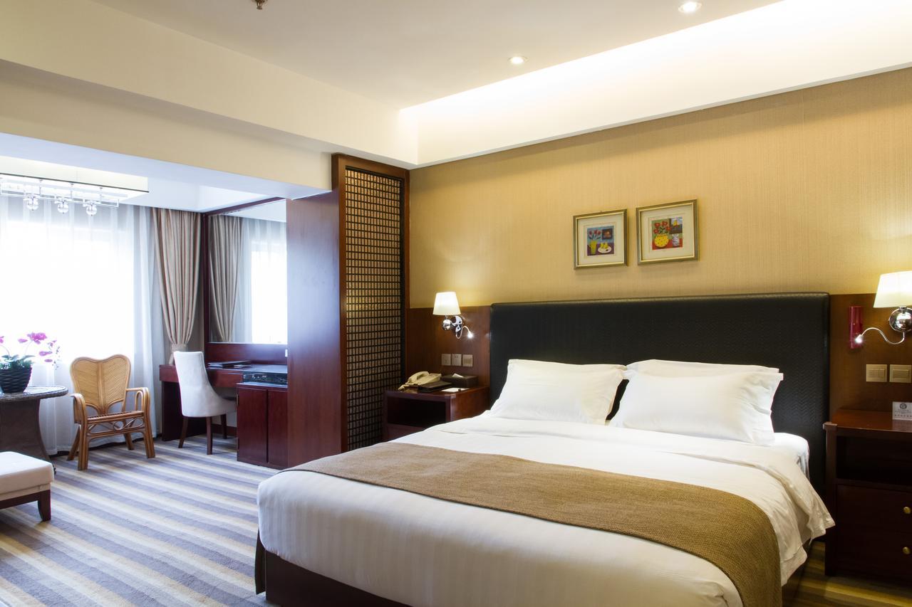 Beijing Dragon Spring Hotel Екстериор снимка