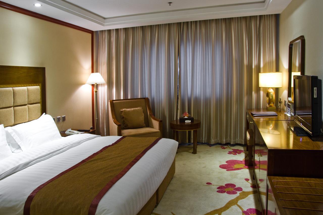 Beijing Dragon Spring Hotel Екстериор снимка