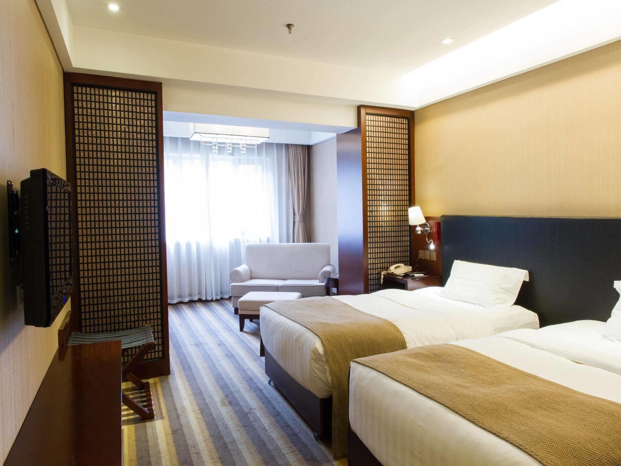Beijing Dragon Spring Hotel Екстериор снимка